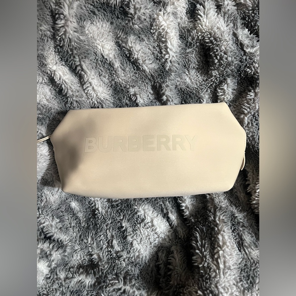 Tan / Beige Burberry Cosmetic / Toiletry Bag
